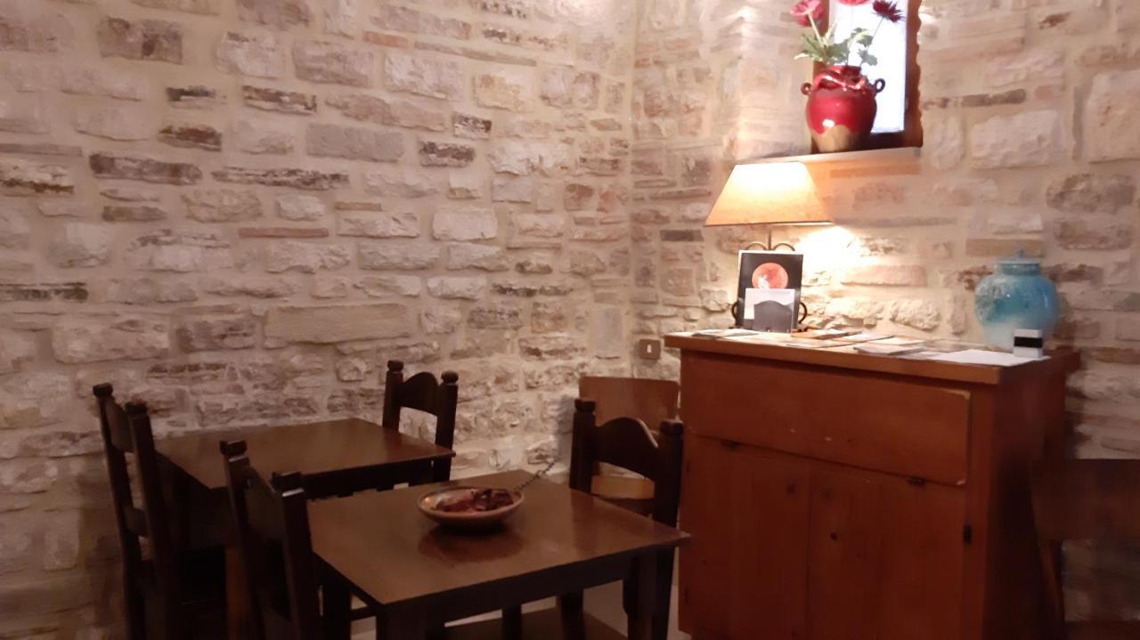 Civico 10 Otel Gubbio Dış mekan fotoğraf