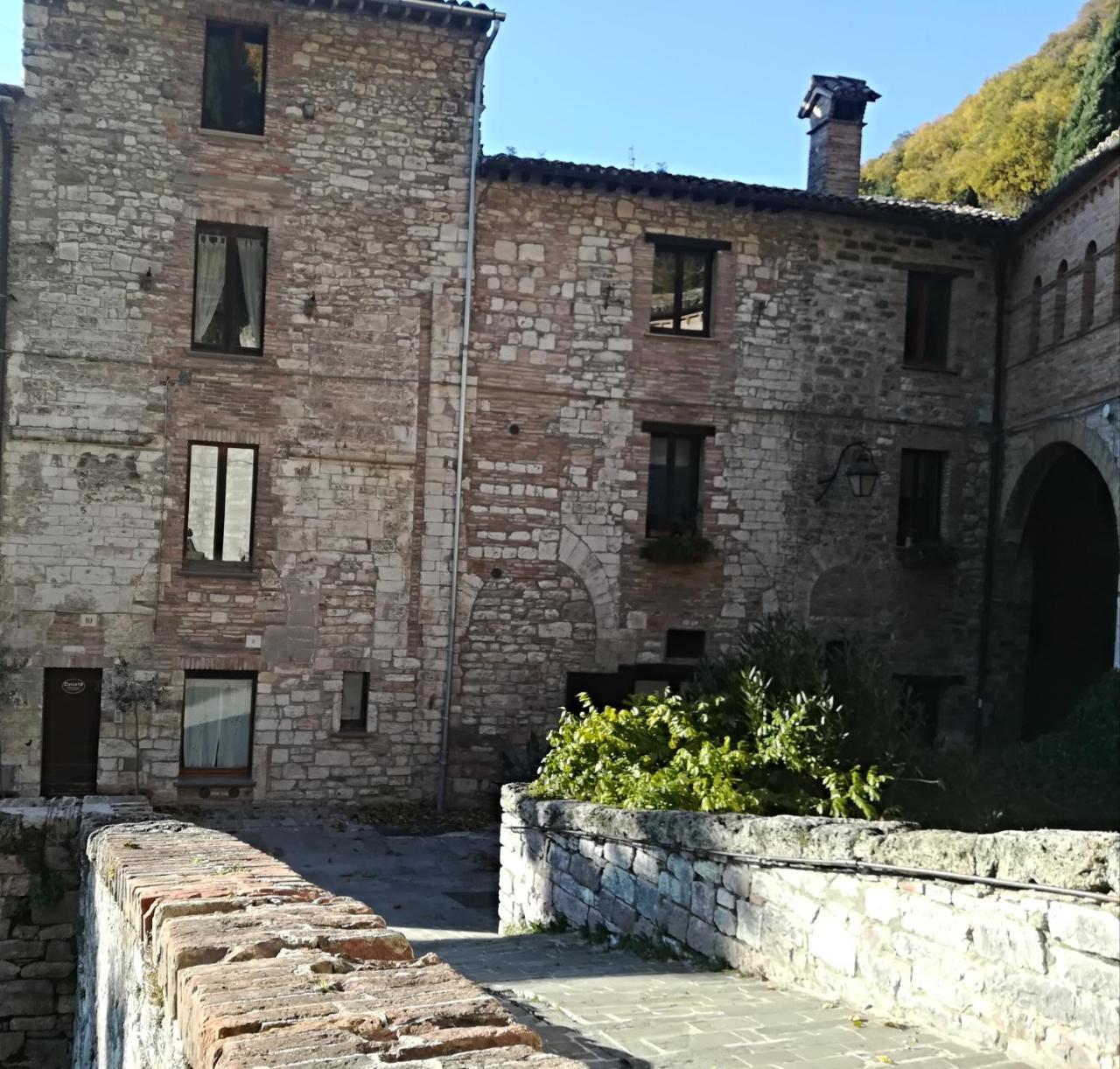 Civico 10 Otel Gubbio Dış mekan fotoğraf